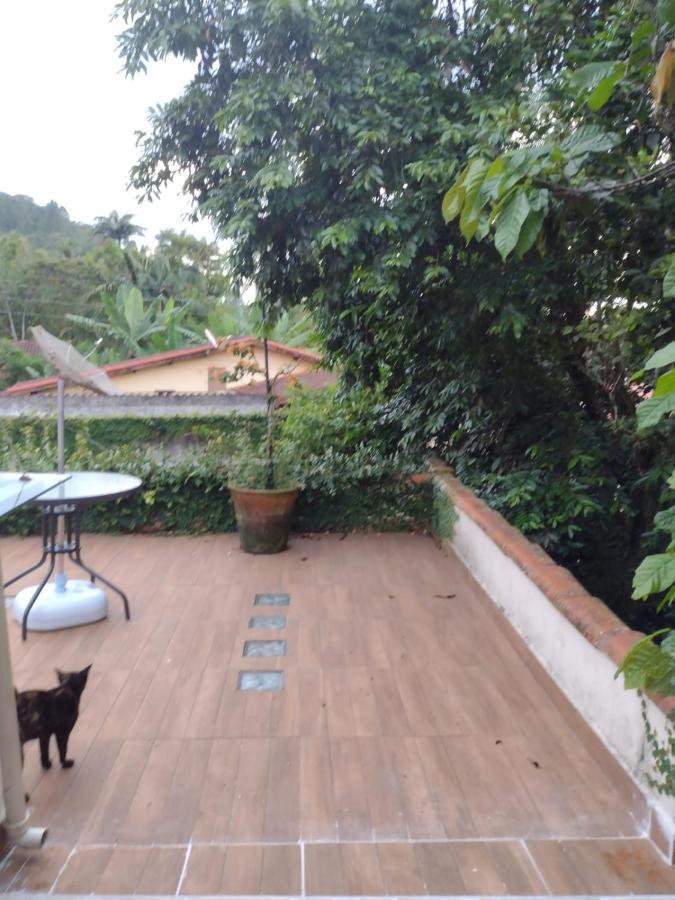 Casa de hóspedes Hanaki Com Microondas E Frigobar Ubatuba